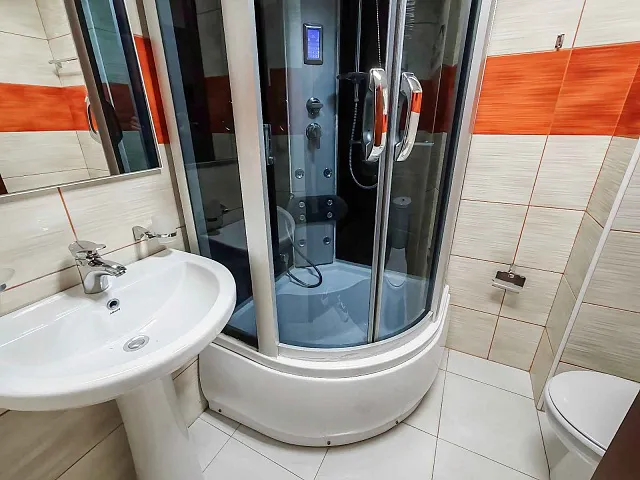 Helle 3-Zimmer-Wohnung, 78 m², Budva — photo 4